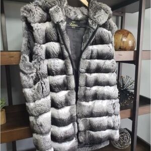 Lorenzo Elegant Gray Faux Fur Vest